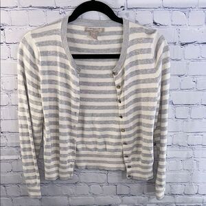 ✨ Banana Republic Gray and White Striped Cardigan Sweater - Size Small